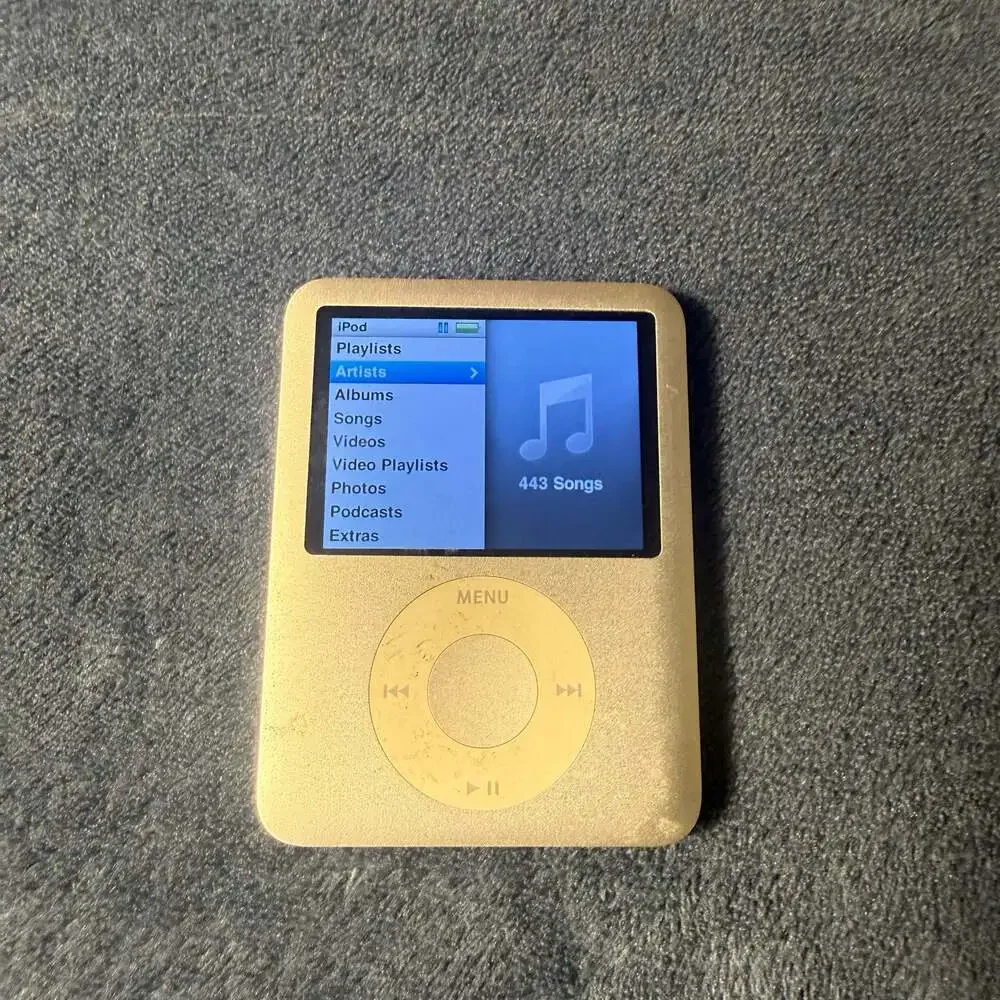 Apple iPod Nano 3rd Generation 4GB Silver